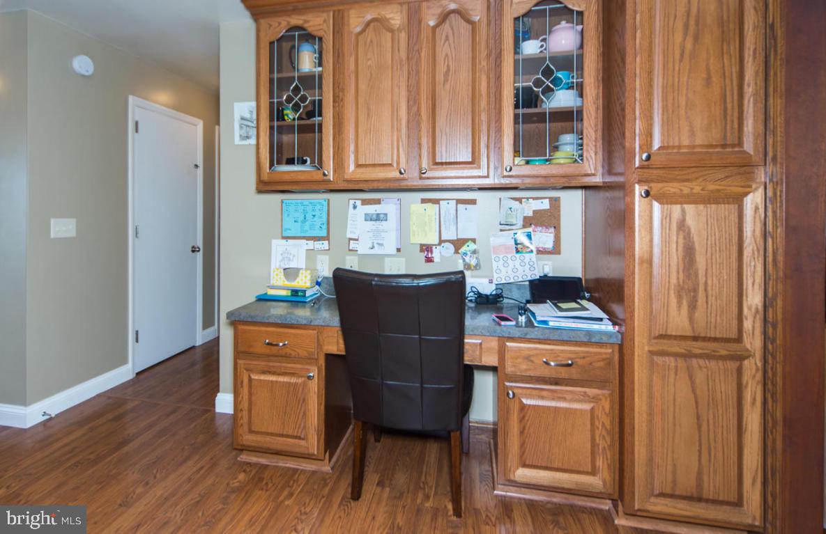 1753 Pioneer Road Lancaster, PA 17602 - Photo 6 of 28 Gallery Image 6