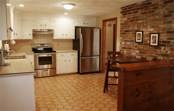 8 Riverview Avenue Maynard, MA 01754 - Photo 1 of 30 Gallery Image 1