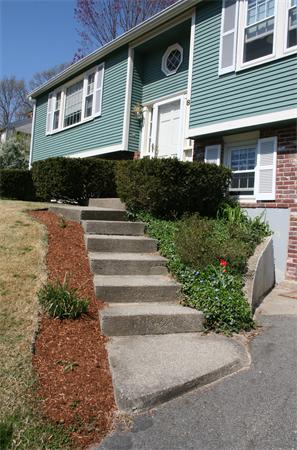 8 Riverview Avenue Maynard, MA 01754 - Photo 4 of 30 Gallery Image 4