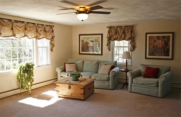 8 Riverview Avenue Maynard, MA 01754 - Photo 6 of 30 Gallery Image 6