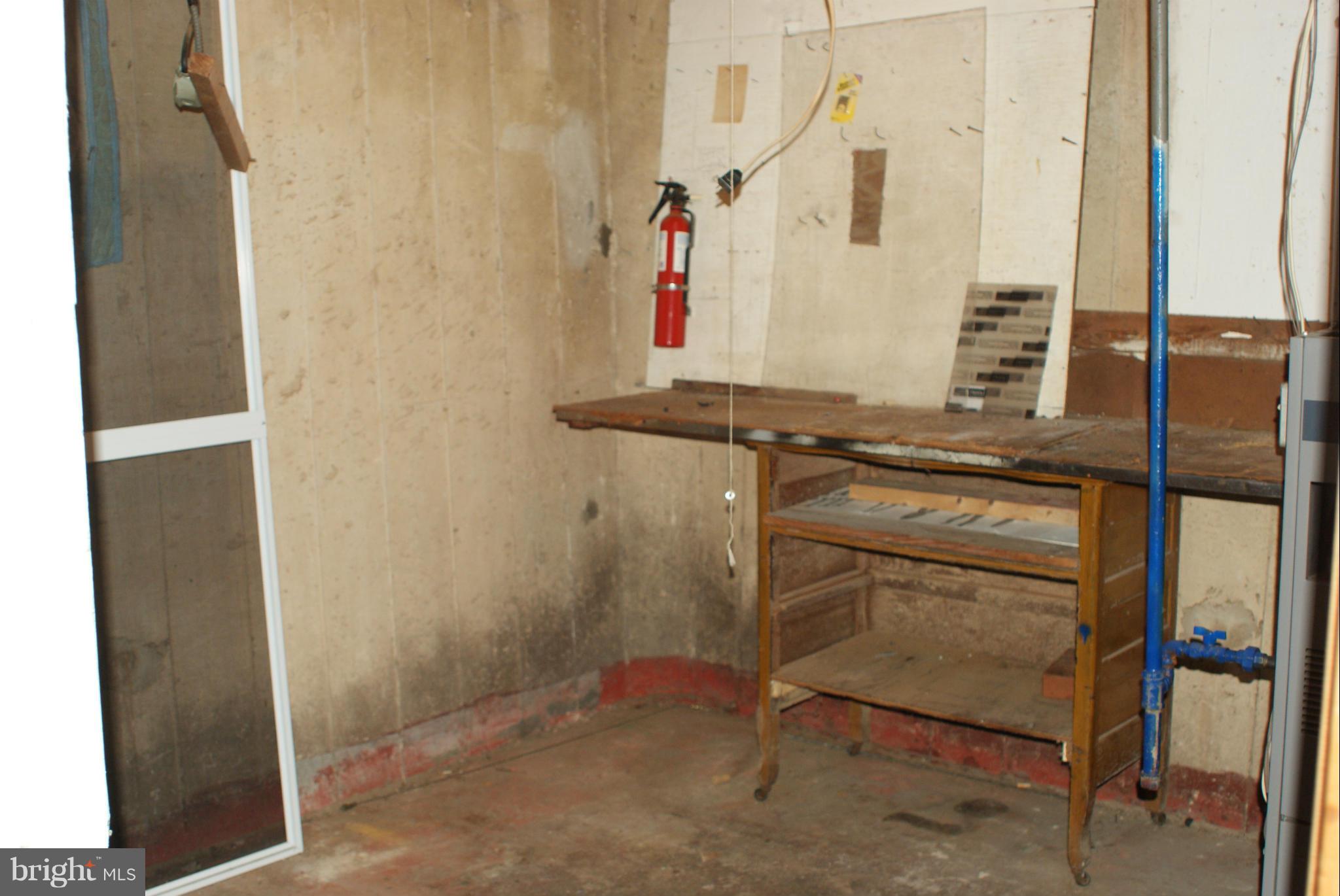 11808 Idlewood Road Silver Spring, MD 20906 - Photo 22 of 23 Work Area