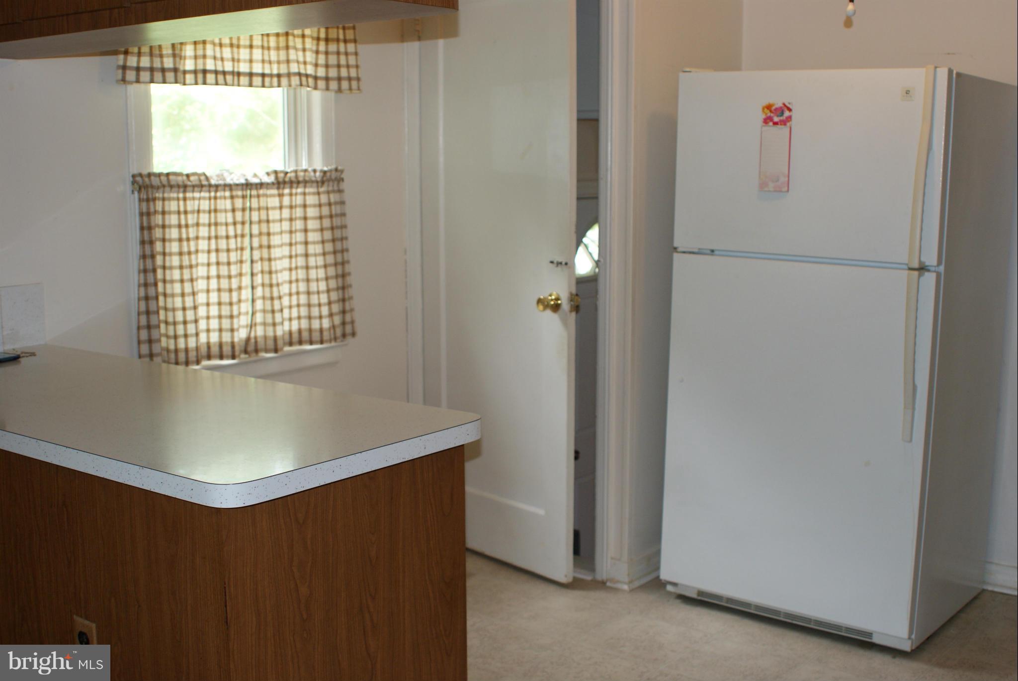 11808 Idlewood Road Silver Spring, MD 20906 - Photo 5 of 23 Kitchen
