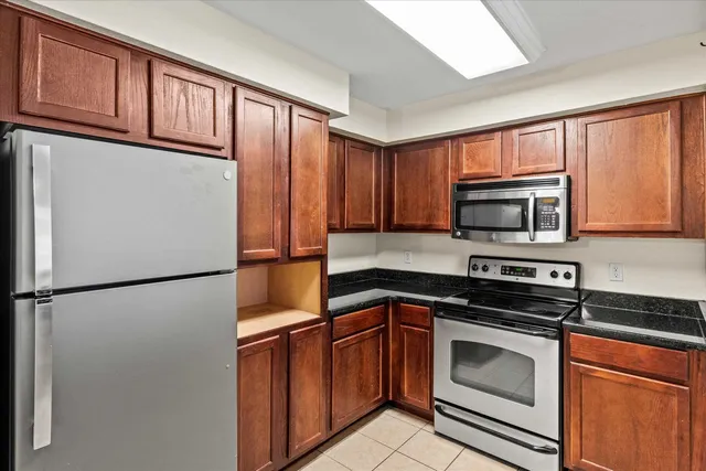 $239,900 | 2801 Chancellorsville Drive, Unit 827, Tallahassee, FL 32312