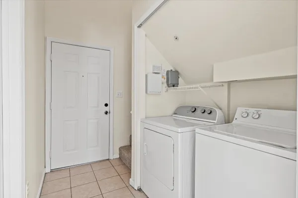 $239,900 | 2801 Chancellorsville Drive, Unit 827, Tallahassee, FL 32312