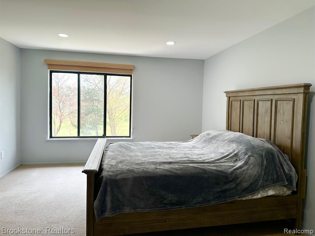 632 Tennyson Rochester Hills, MI 48307 - Photo 23 of 34