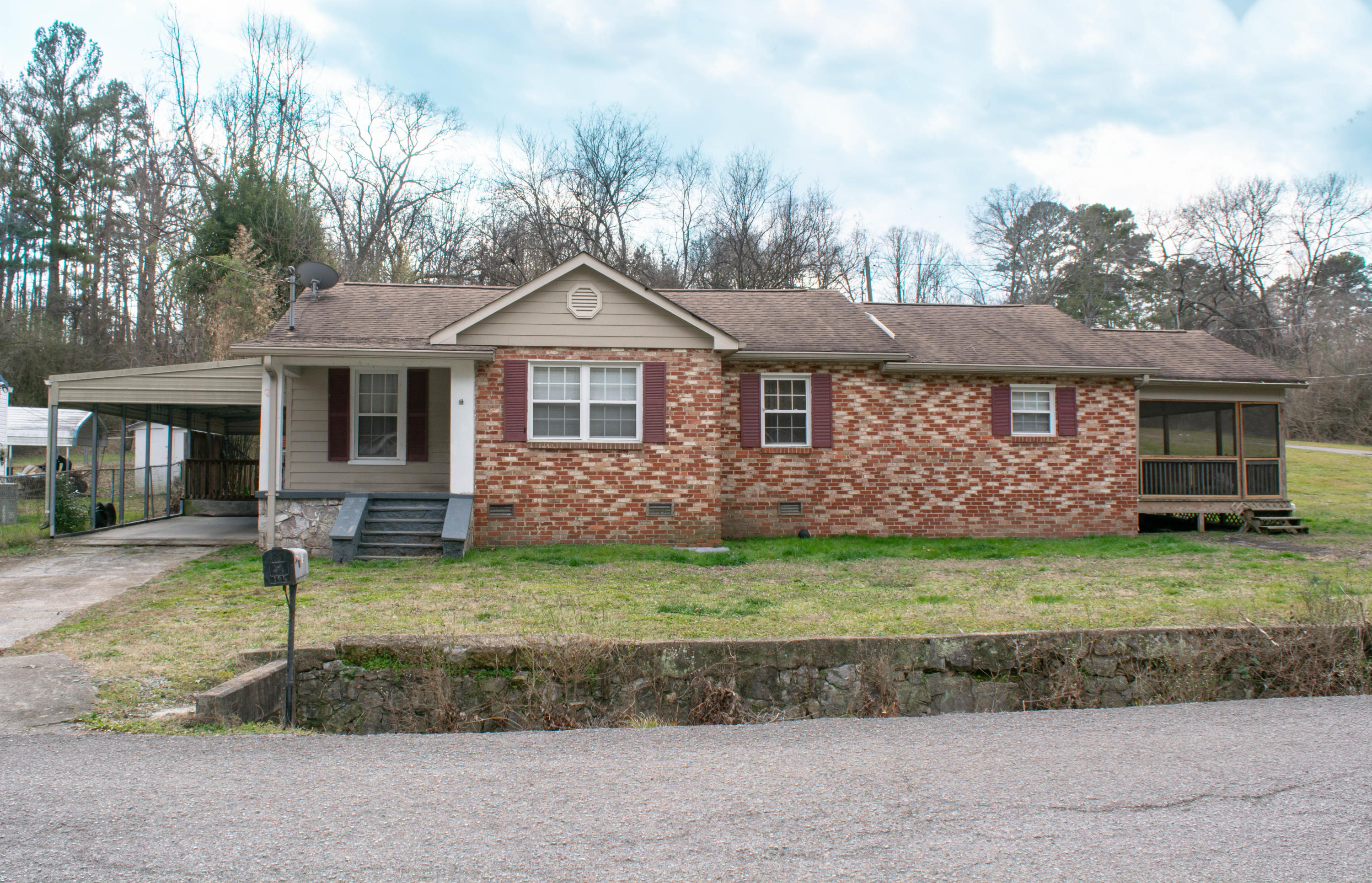 195 Rosa Street Rossville, GA 30741 - Photo 1 of 35 DSC_0359