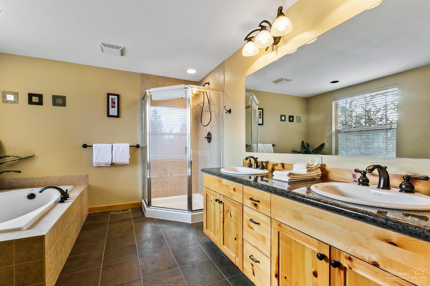 11 Oregon Loop Sunriver, OR 97707 - Photo 17 of 23 Additional Photo