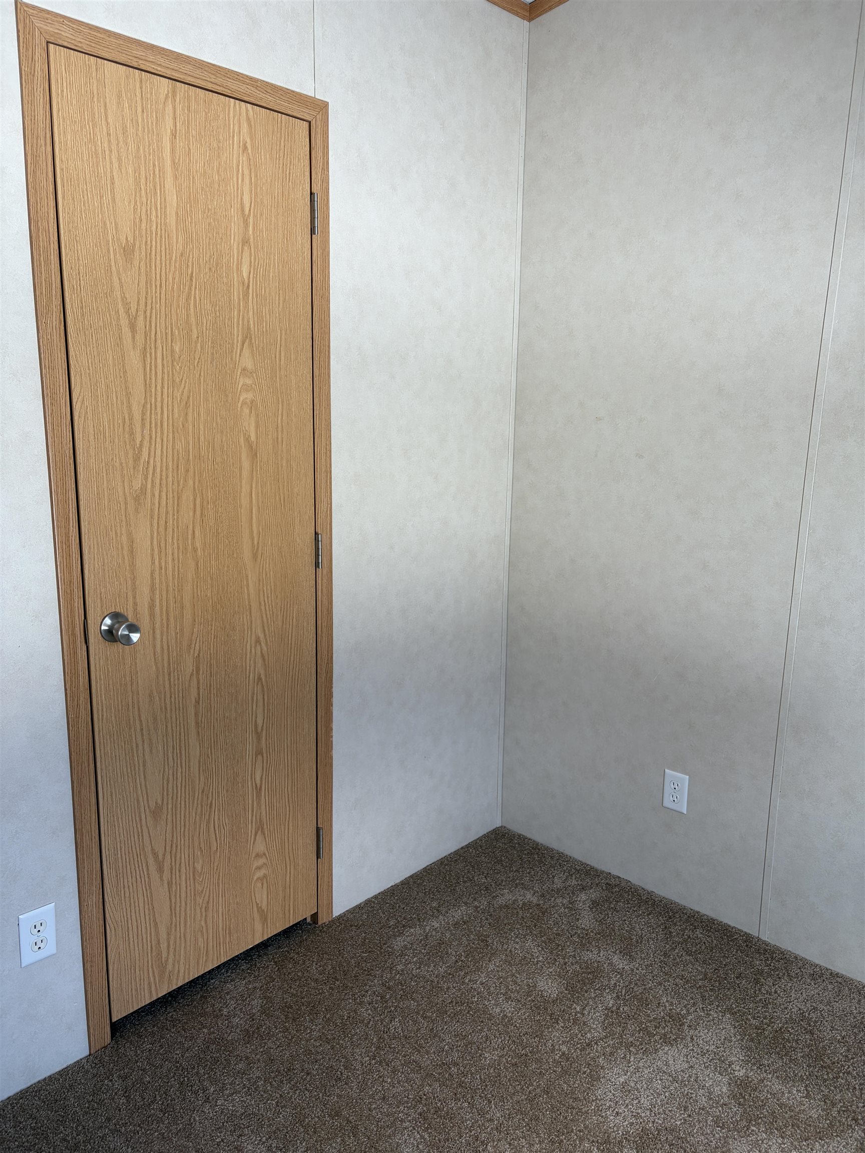 64 County Road Springfield, VT 05150 - Photo 23 of 43