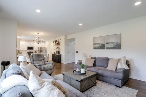 $695,000 | 4229 Greenthread Drive, Zionsville, IN 46077