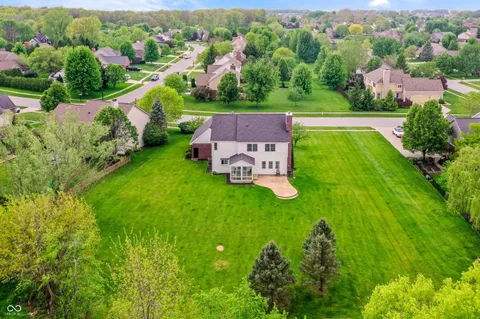 $695,000 | 4229 Greenthread Drive, Zionsville, IN 46077