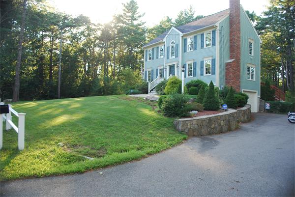 19 Seabrook Road Salisbury, MA 01952 - Photo 3 of 17 Gallery Image 3