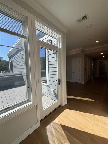 $6,095 | 104-106 Warren Street, Unit 7, Boston, MA 02135