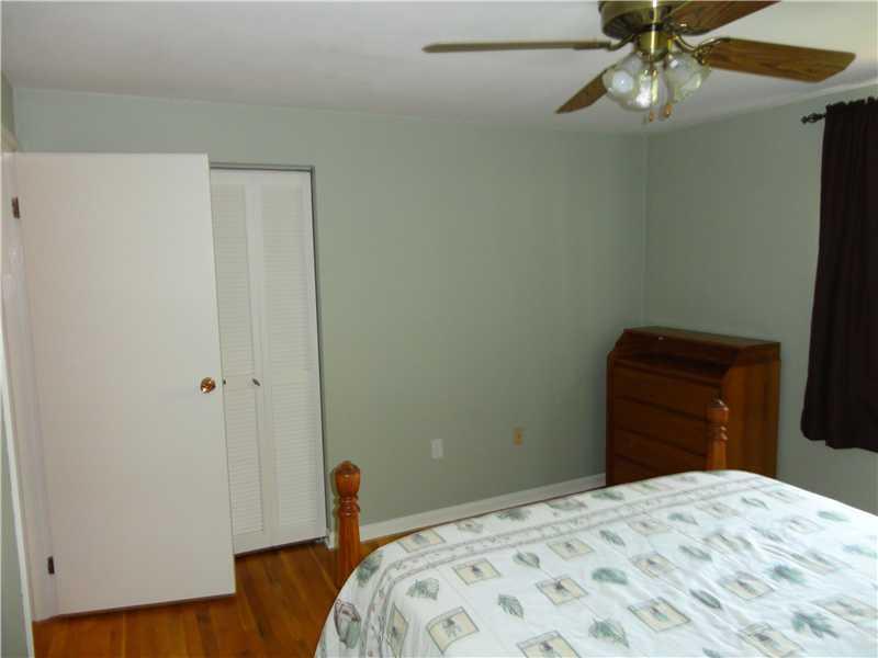 171 North Jamestown Road Coraopolis, PA 15108 - Photo 15 of 22 Bedroom.