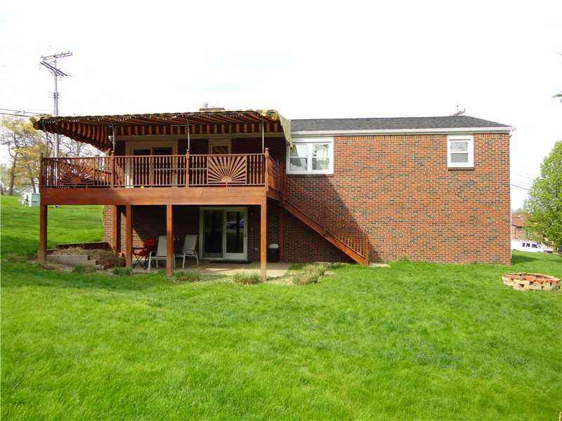 171 North Jamestown Road Coraopolis, PA 15108 - Photo 4 of 22 Exterior Back.