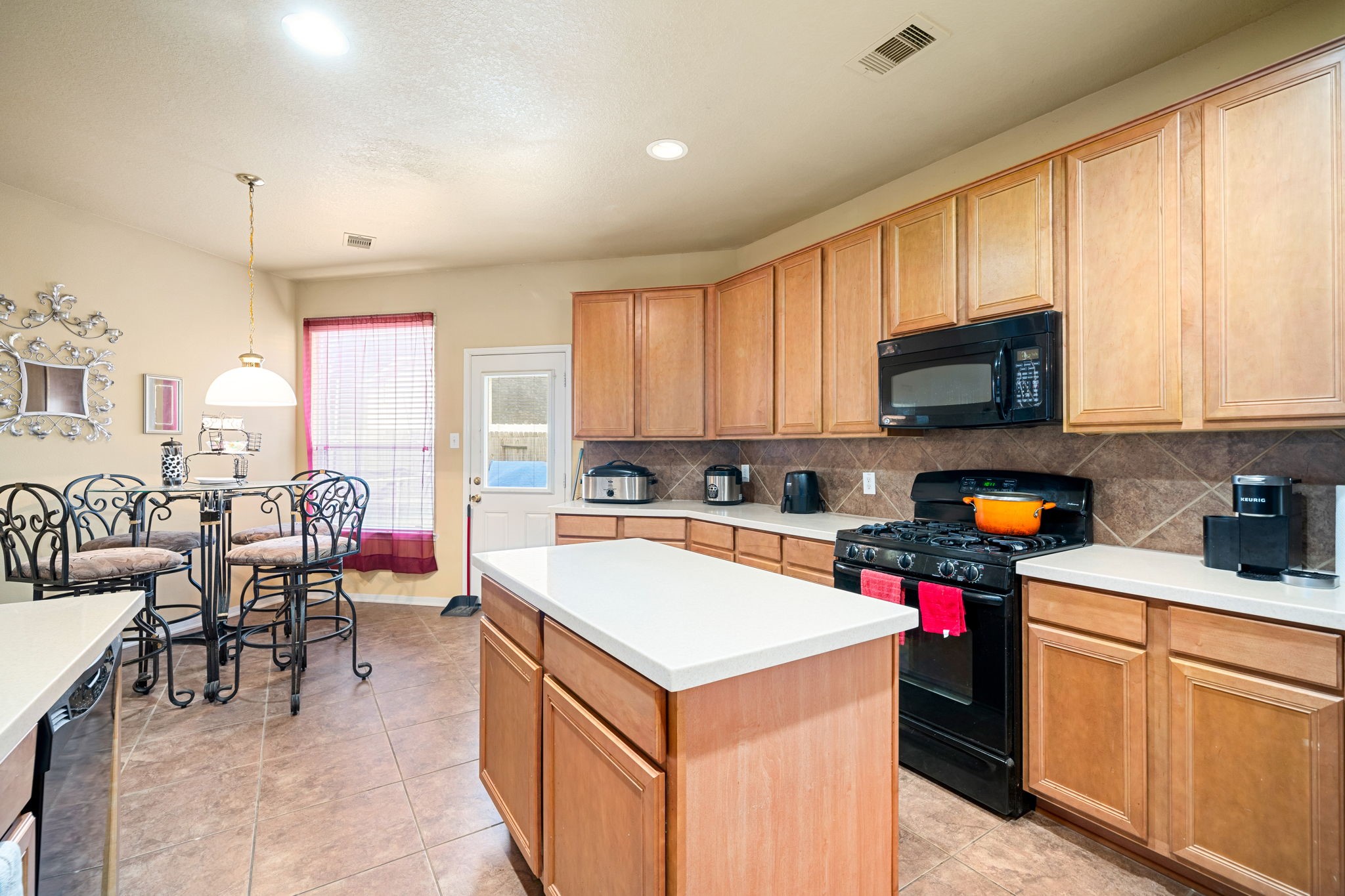 8315 Chicory Drive Baytown, TX 77521 - Photo 8 of 35