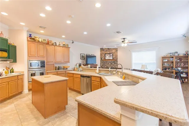 $699,900 | 1380 East Lakeshore Boulevard, Kissimmee, FL 34744