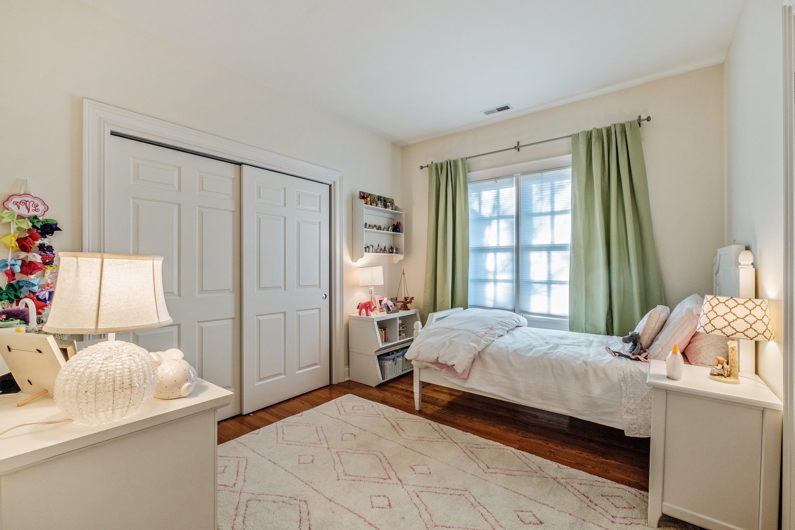 1063 Oak Street Winnetka, IL 60093 - Photo 16 of 25