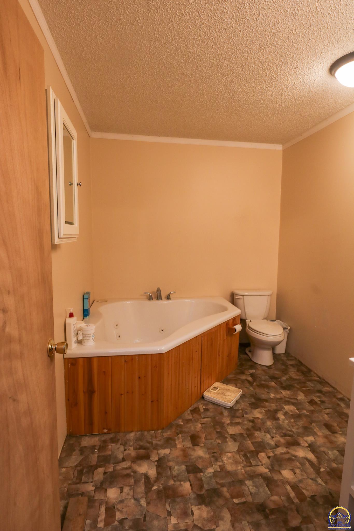 1673 Rd V6 Emporia, KS 66801 - Photo 38 of 58 Primary Bathroom