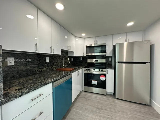 $298,500 | 2075 Southwest 122nd Avenue, Unit 531, Miami, FL 33175