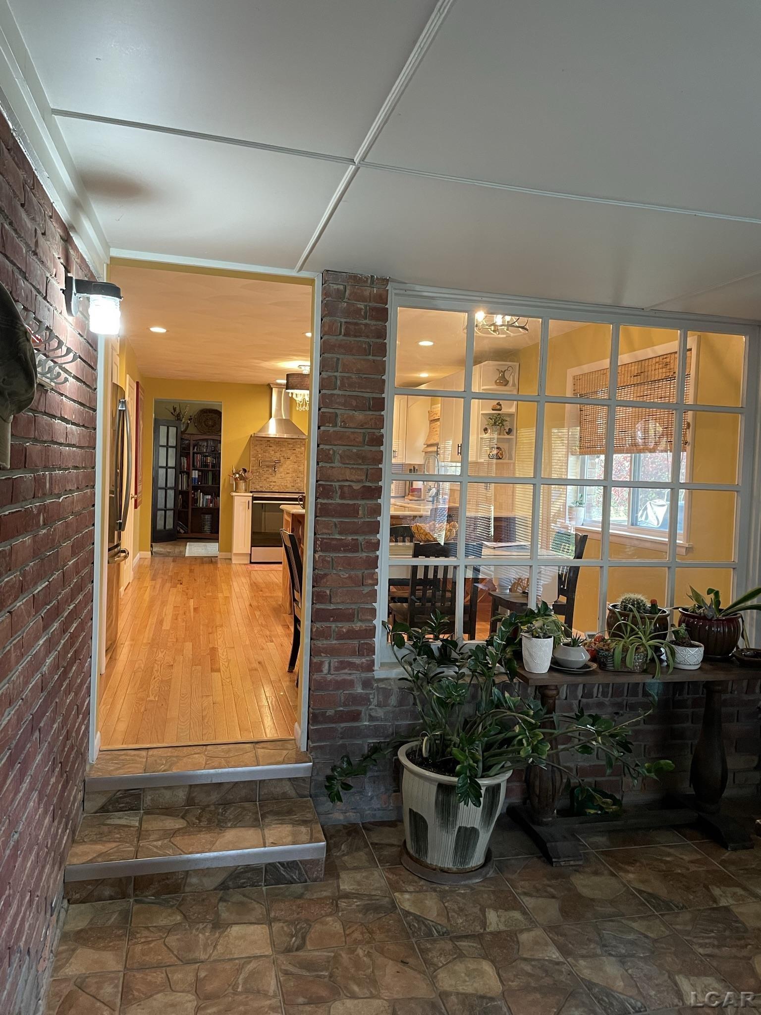 1321 Trenton Road Adrian, MI 49221 - Photo 8 of 33 50108001-8.JPG