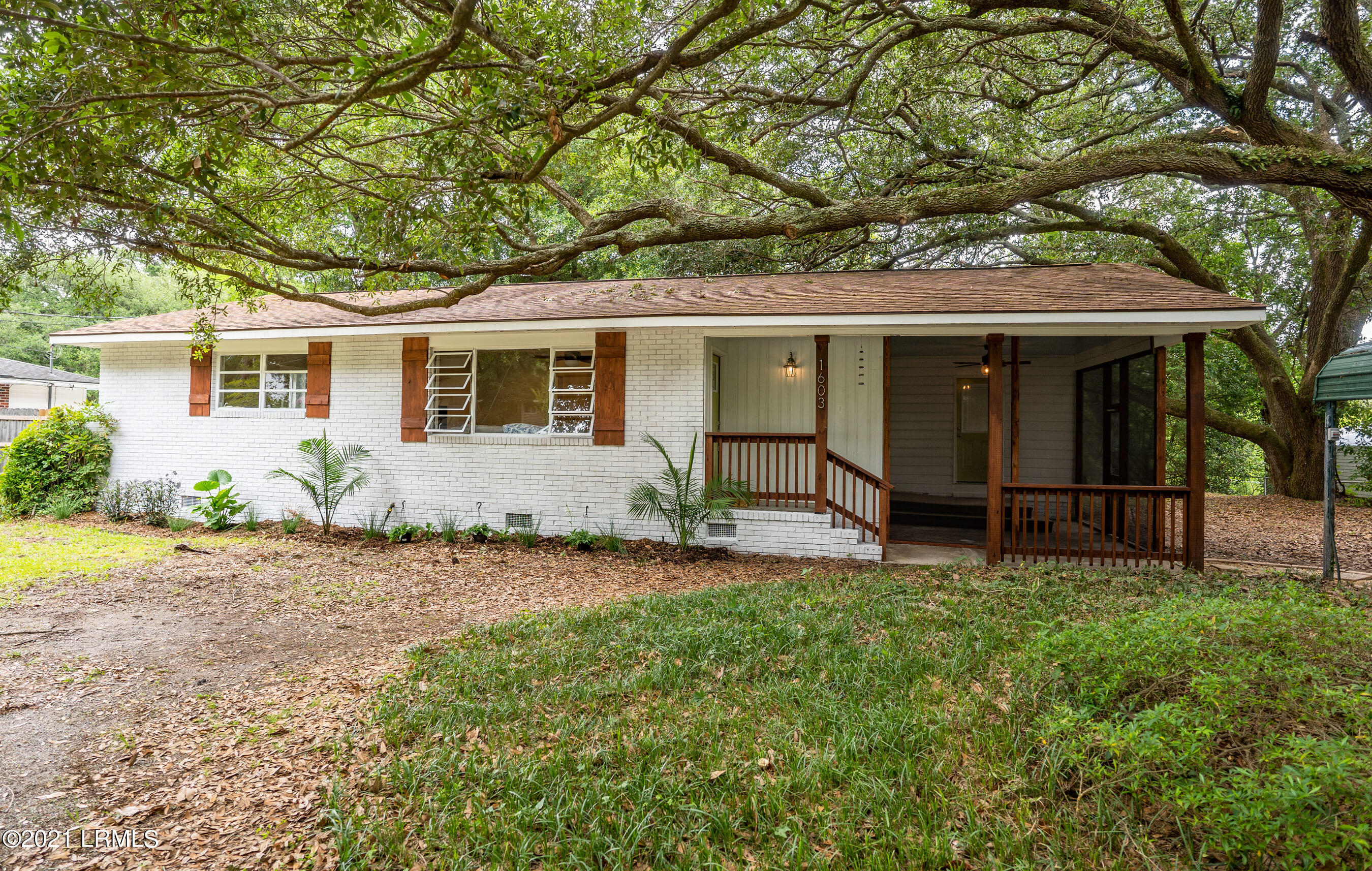 1603 Camellia Road Beaufort, SC 29902 - Photo 2 of 25 Christine Wiley - 2
