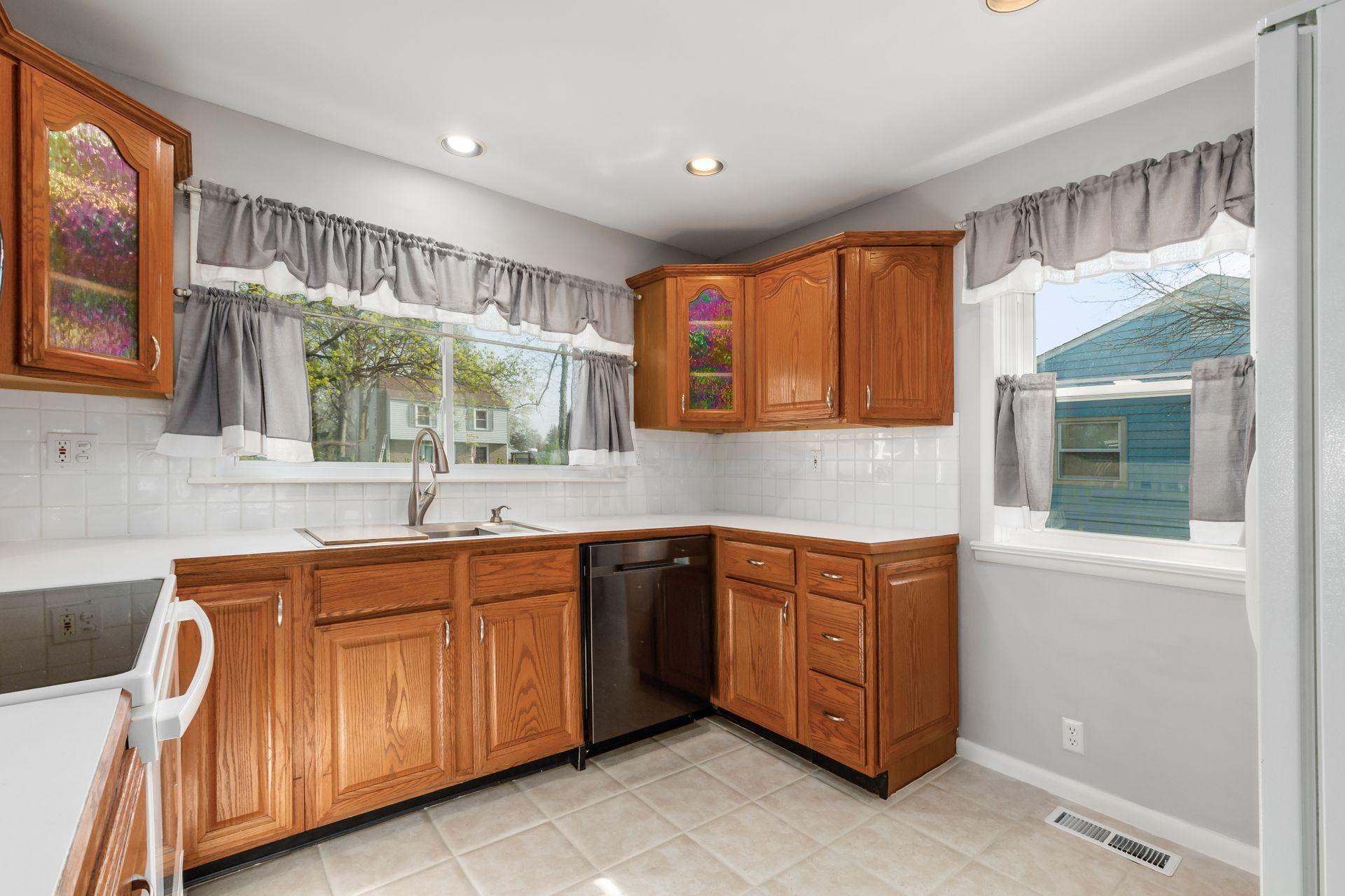 3003 Minerva Lake Road Columbus, OH 43231 - Photo 10 of 46 Gallery Image 10