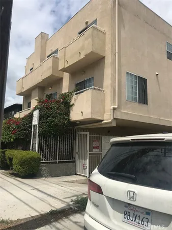 a view of a white building