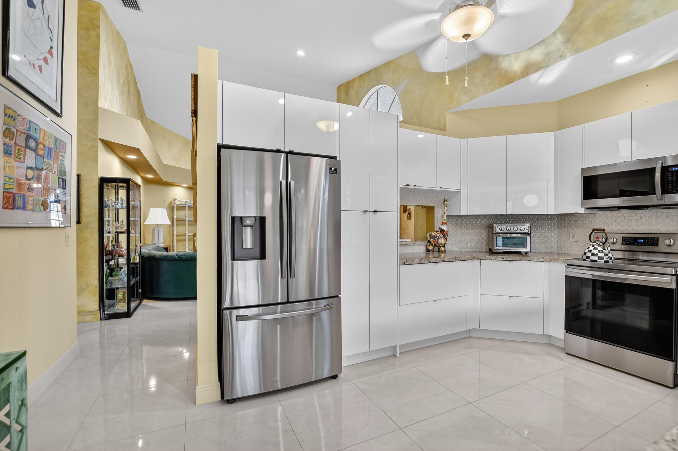 23221 Via Stel Boca Raton, FL 33433 - Photo 10 of 27 25-print-DSC_3821