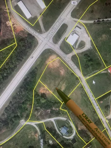 a view of a tennis court