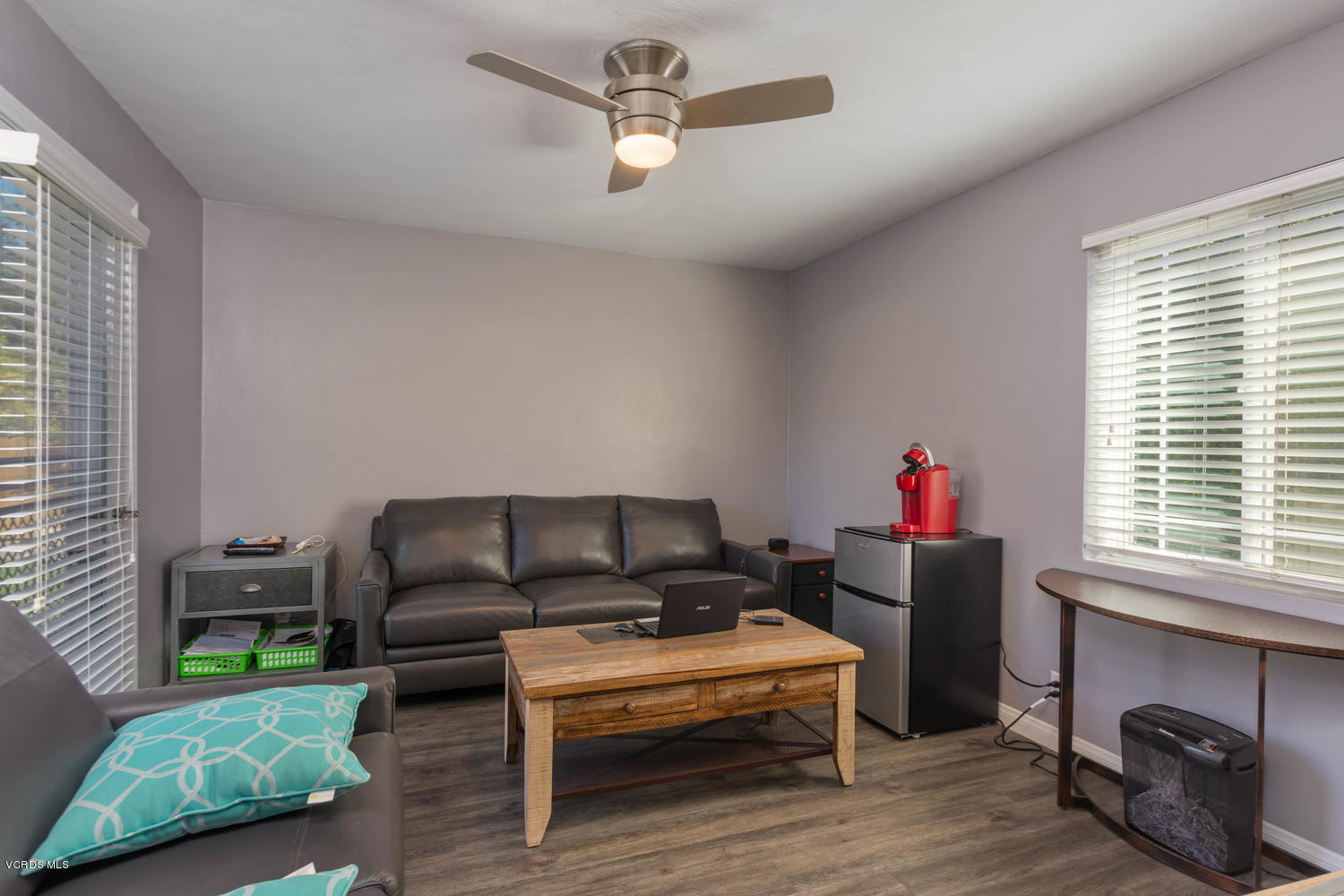 919 Laurel Road Santa Paula, CA 93060 - Photo 20 of 21 a living room with furniture and a window