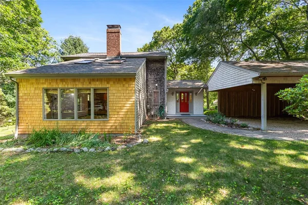 $749,000 | 201 White Horn Drive, South Kingstown, RI 02881