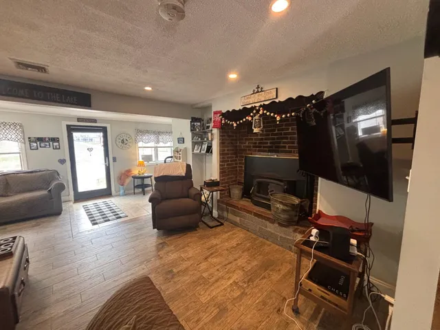 $1,700 | 6 Neal Shore Road, Meredith, NH 03253