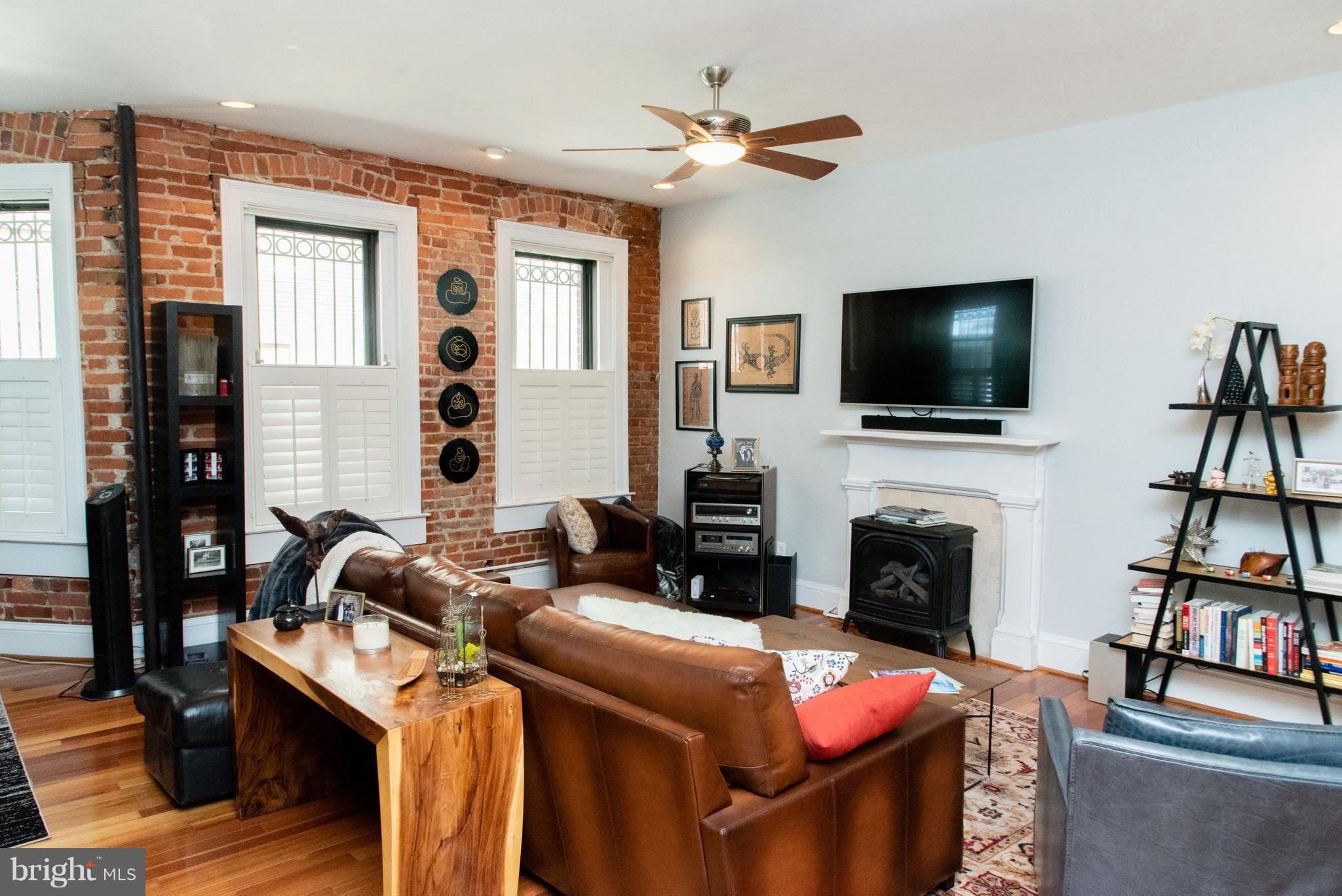 1419 R Street Northwest, Unit 11 Washington, DC 20009 - Photo 2 of 17 Living Room