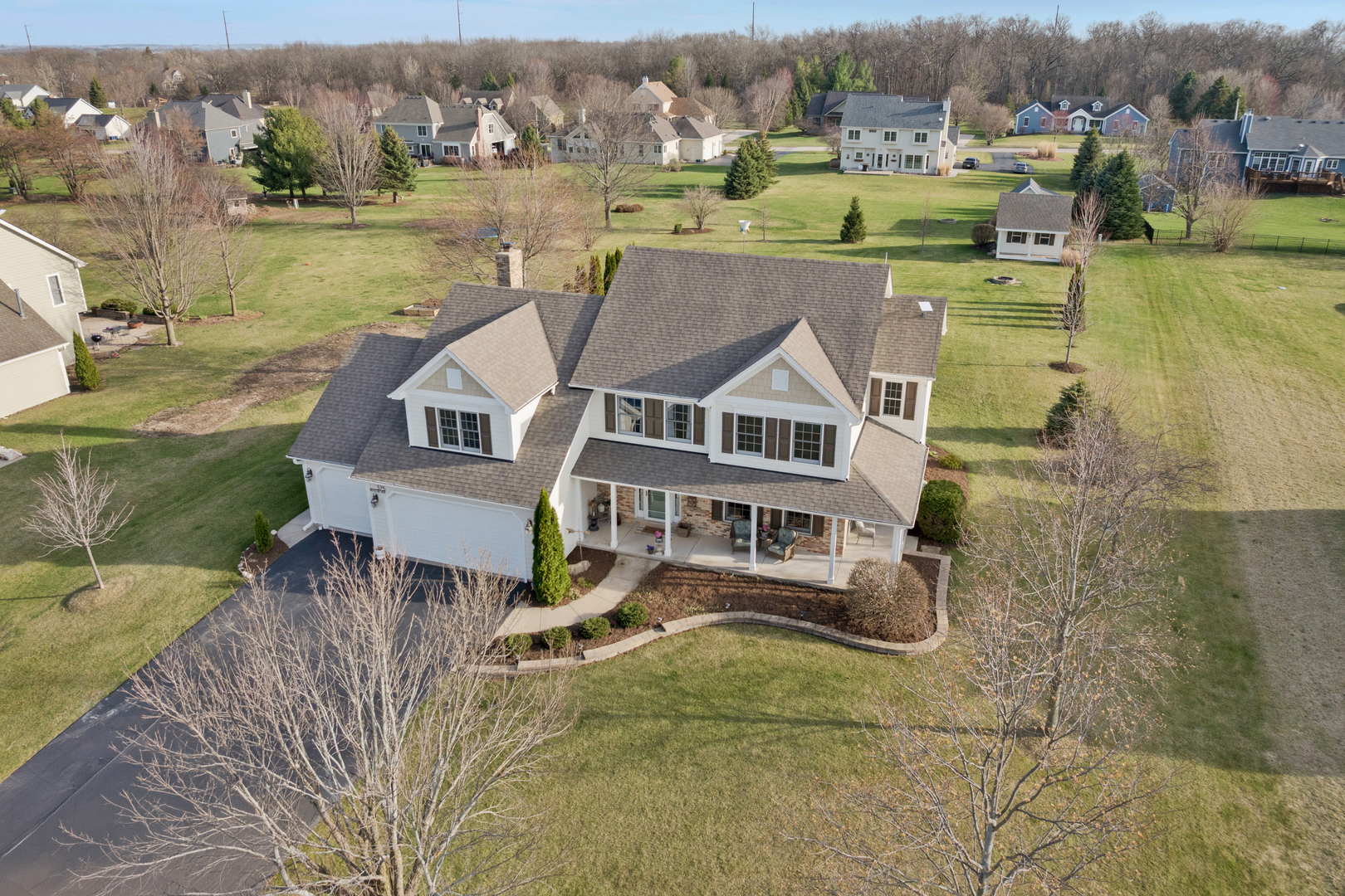 375 Meadow View Burlington, IL 60109 - Photo 3 of 9 an aerial view of residential houses with outdoor space and river