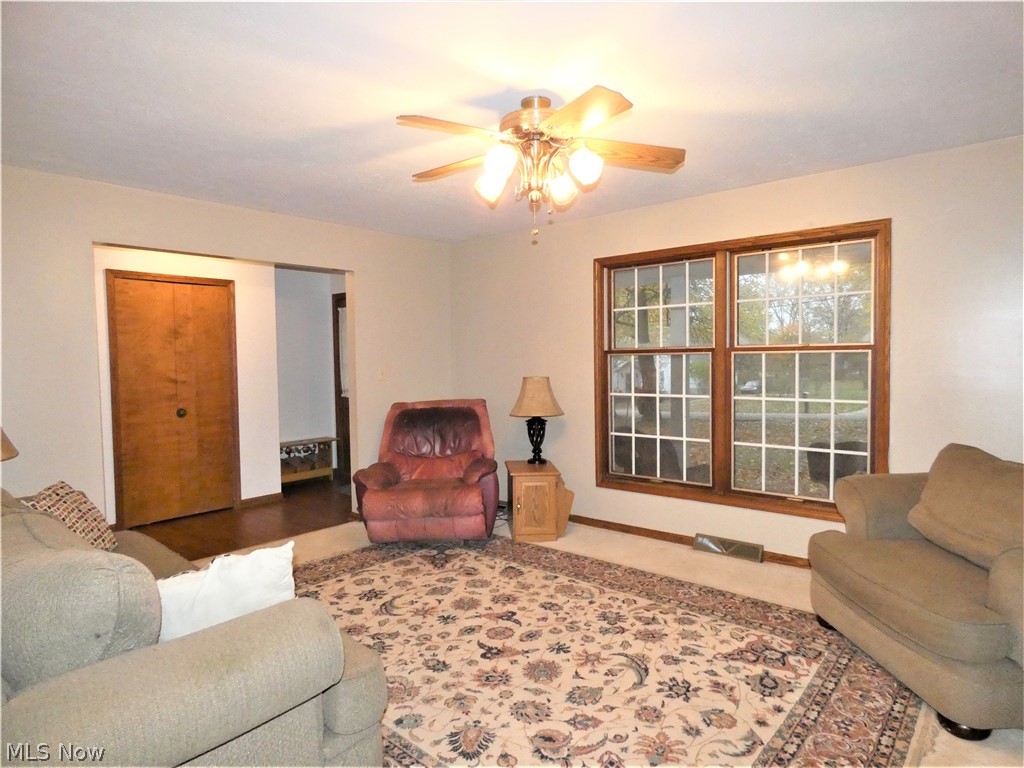 1946 Maple Road Stow, OH 44224 - Photo 6 of 35