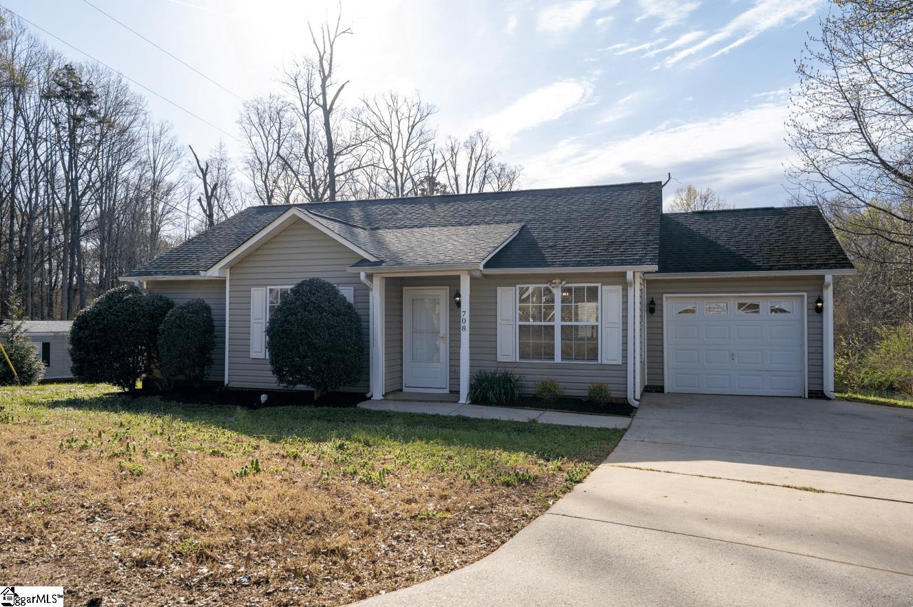 708 Maple Drive Greer, SC 29651 - Photo 1 of 24 Gallery Image 1