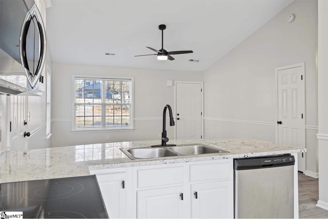 708 Maple Drive Greer, SC 29651 - Photo 9 of 24 Gallery Image 9