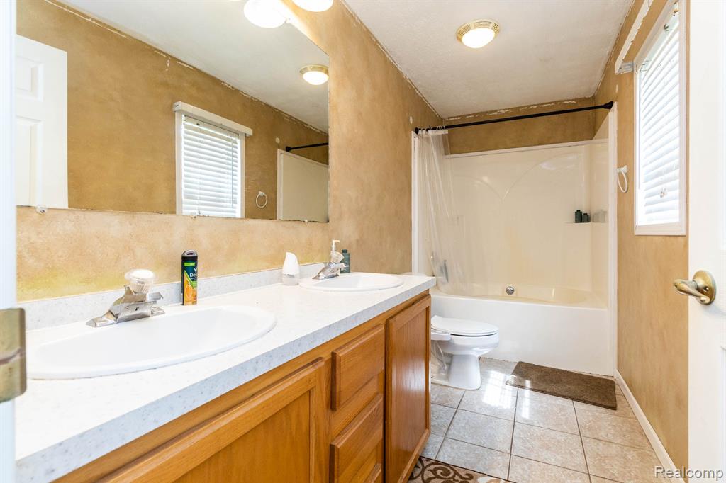 12039 Bell Road Burt, MI 48417 - Photo 16 of 31