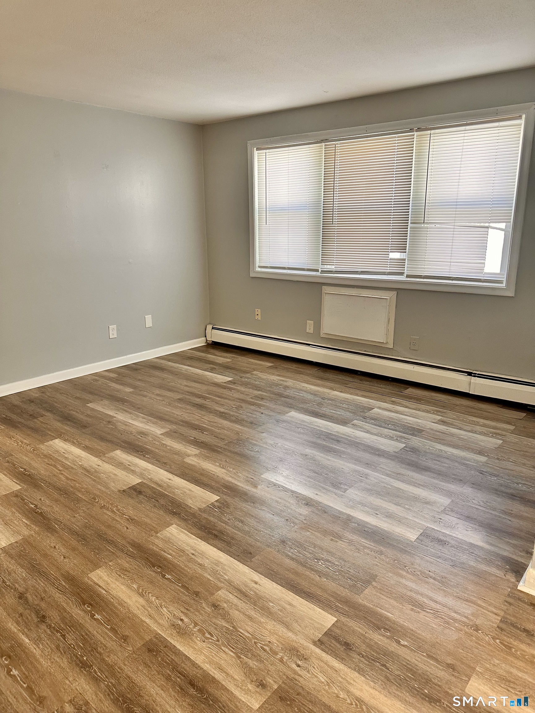 16 Henry Street Hartford, CT 06114 - Photo 5 of 19