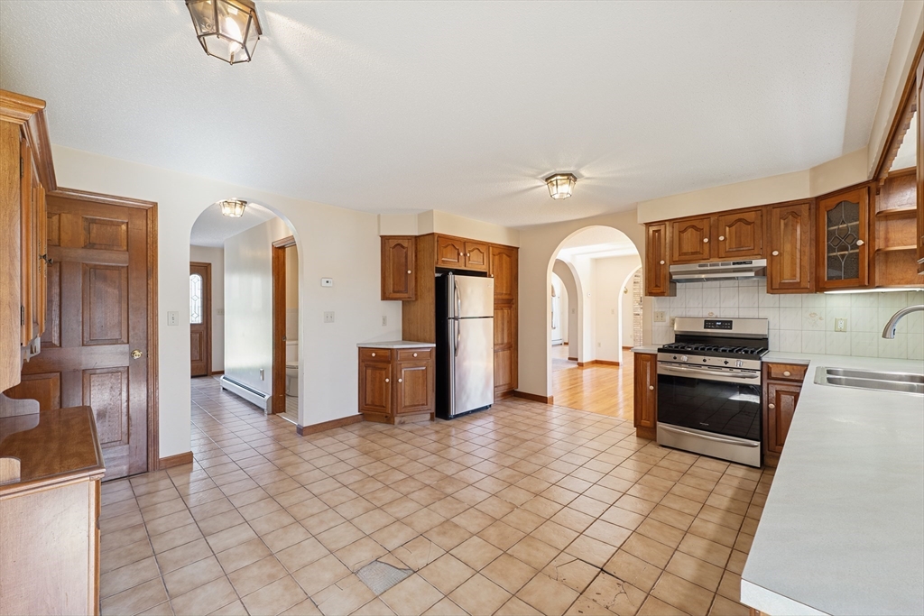 788 Smith Neck Road Dartmouth, MA 02748 - Photo 14 of 38