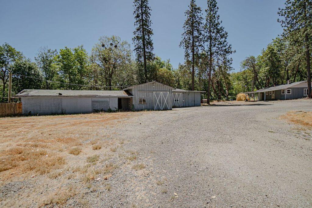 4942 Old Stage Road Central Point, OR 97502 - Photo 23 of 36 QX7NvAUg