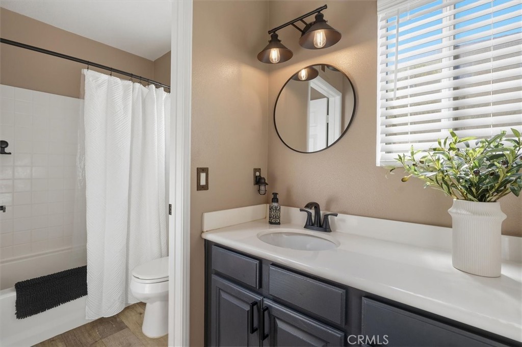 29053 Raintree Lane Saugus, CA 91390 - Photo 27 of 36