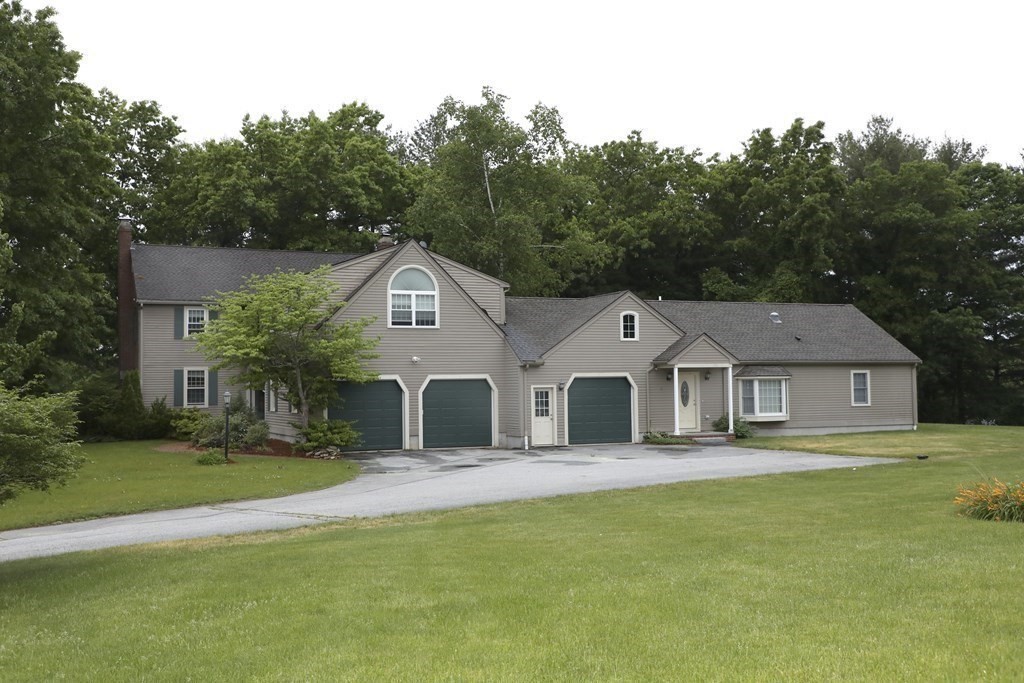 21 Kelshill Road Chelmsford, MA 01863 - Photo 2 of 42 Gallery Image 2