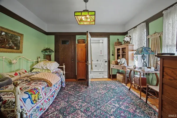 $304,000 | 611 East 3rd Street, Brookston, IN 47923