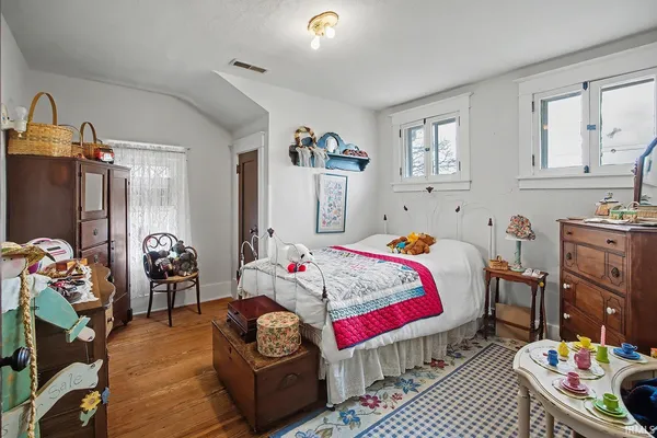 $304,000 | 611 East 3rd Street, Brookston, IN 47923