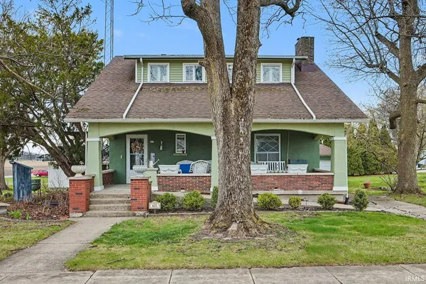 $304,000 | 611 East 3rd Street, Brookston, IN 47923