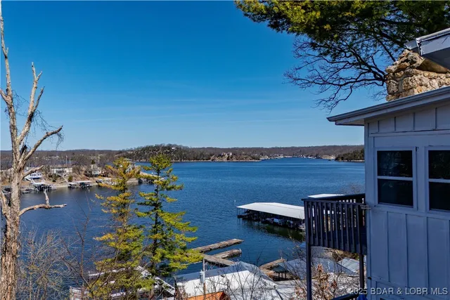 $199,900 | 71 Wheel House Circle, Unit 3, Lake Ozark, MO 65049