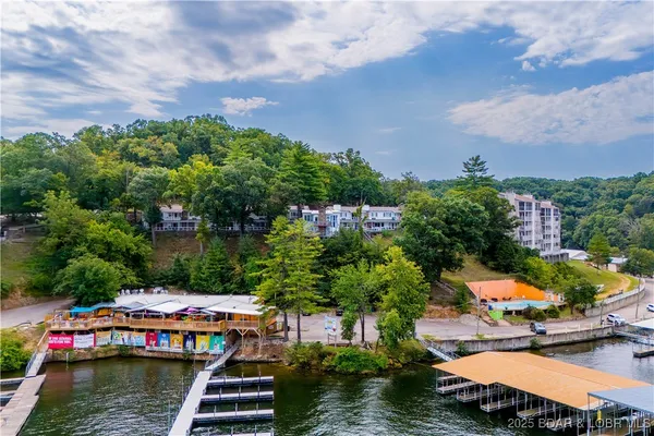 $199,900 | 71 Wheel House Circle, Unit 3, Lake Ozark, MO 65049