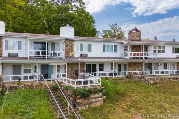 $199,900 | 71 Wheel House Circle, Unit 3, Lake Ozark, MO 65049