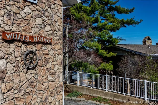 $199,900 | 71 Wheel House Circle, Unit 3, Lake Ozark, MO 65049